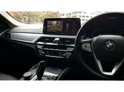 2022 BMW 530i 2.0 Opulence Sedan AT Hitam Sunroof – Low KM17rb – RECORD full