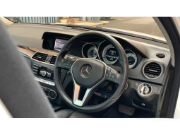 2013 Mercedes-Benz C300 3.0 Avantgarde Sedan KM 50.000 ANTIK SEKALI Mercedes Benz C300 Facelift 3000CC 2013 V6 White On Black Full Spec Perfect full