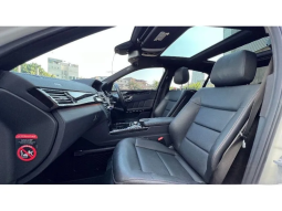 2013 Mercedes-Benz E300 3.0 Avantgarde AMG Sedan E 300 Panoramic CKD AT Putih 2013 2014 [ LOW MILES ] full