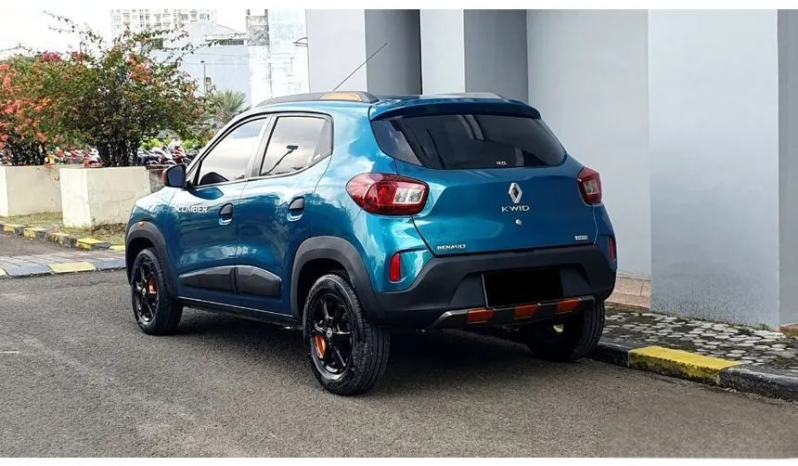 2020 Renault Kwid 1.0 Climber Hatchback biru dp 5 jt saja matic tangan pertama dari baru full