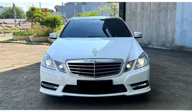 2013 Mercedes-Benz E300 3.0 Avantgarde AMG Sedan E 300 Panoramic CKD AT Putih 2013 2014 [ LOW MILES ] full