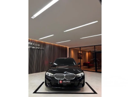 2024 BMW 320i 2.0 M Sport Sedan full