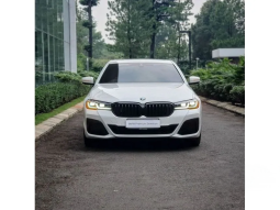 2023 BMW 520i 2.0 M Sport Sedan. REVIEWNYA SELALU MEMUASKAN. BARU 8.000KM, WARRANTY PANJANG, SANGAT CANTIK DAN SPORTY full