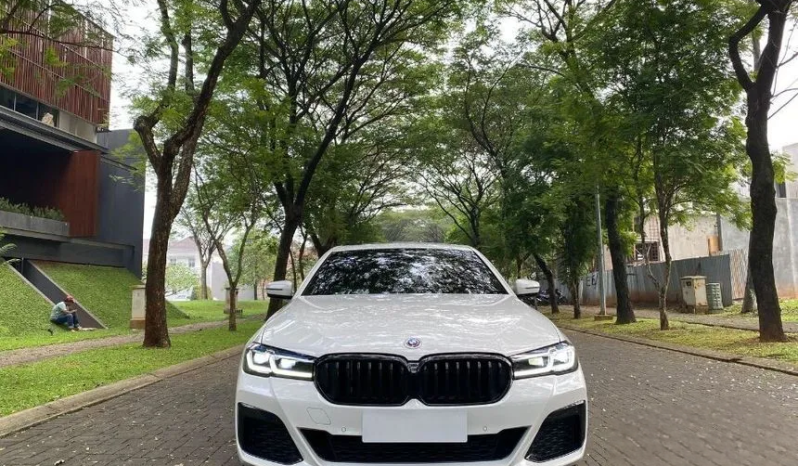 2023 BMW 530i 2.0 M Sport Sedan full