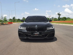 2023 BMW 520i 2.0 M Sport Sedan full