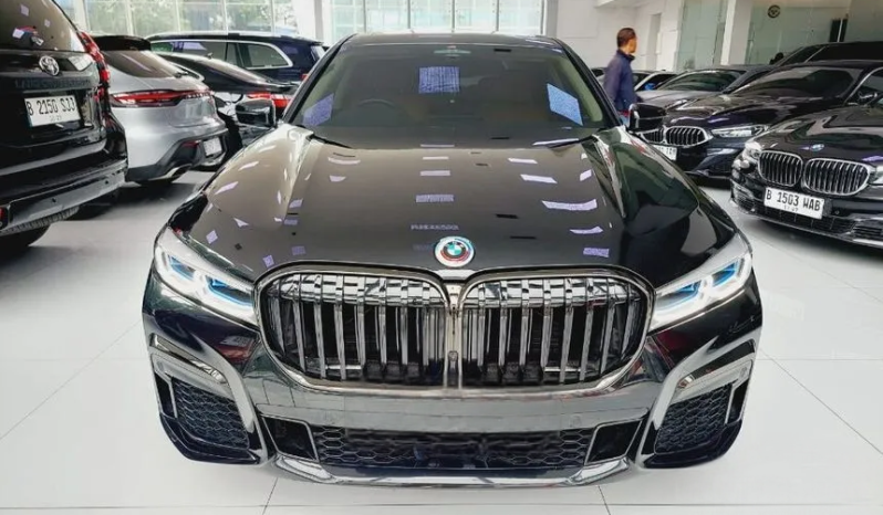 2022 BMW 730Li 2.0 M Sport Sedan Black on Brown Facelift Msport Hitam full