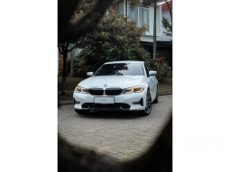 2021 BMW 320i 2.0 Sport Sedan full