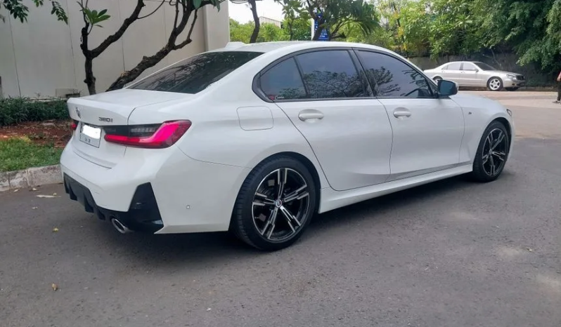 2023 BMW 320i 2,0 M Sport Sedan full