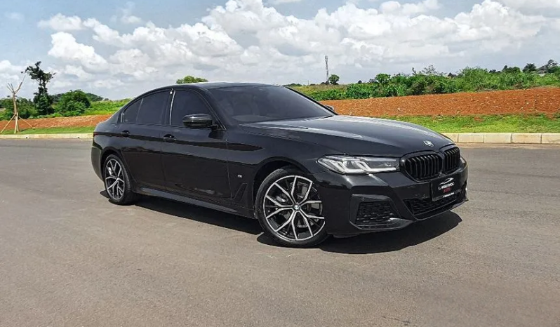 2023 BMW 520i 2.0 M Sport Sedan full