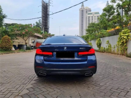 2021 BMW 520i 2.0 M Sport Sedan full