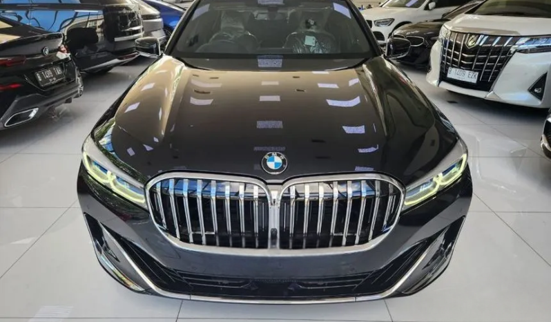 2022 BMW 740Li 3.0 Opulence Sedan Hitam Final Edition ATPM Black on Mocca full