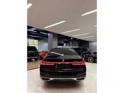 2022 BMW 740Li 3.0 Opulence Sedan Km 2 Rbuan, Pajak Hidup full