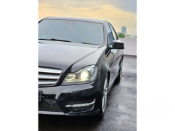 2013 Mercedes-Benz C250 1.8 CGI Sedan full