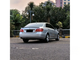 2010 Mercedes-Benz E250 1.8 CGI Avantgarde Sedan (TDP 10jt) full