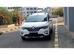 2020 Renault Triber 1.0 RXZ Wagon Easy-R Matic Pemakaian full