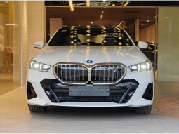 2024 BMW i5 0.0 eDrive40 M Sport Sedan full