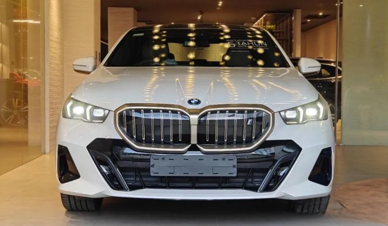 2024 BMW i5 0.0 eDrive40 M Sport Sedan full