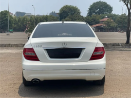 2014 Mercedes-Benz C200 1.8 CGI Sedan full