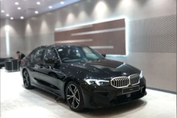 2024 BMW 320i 2,0 M Sport Sedan full