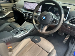 2023 BMW 320i 2.0 Sport Sedan full