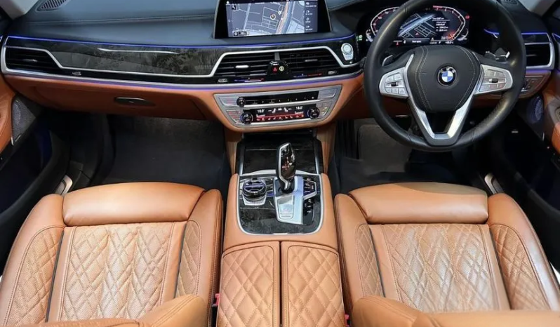 2022 BMW 740Li 3.0 Opulence Sedan Km 2 Rbuan, Pajak Hidup full