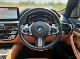 2023 BMW 520i 2.0 M Sport Sedan full