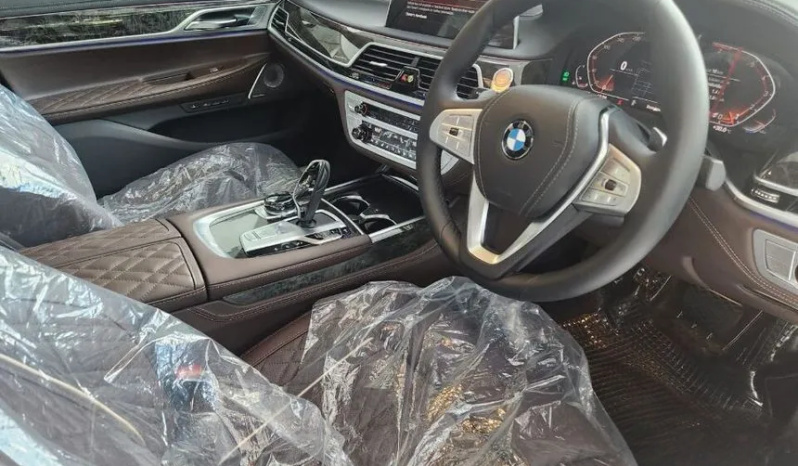 2022 BMW 740Li 3.0 Opulence Sedan Hitam Final Edition ATPM Black on Mocca full