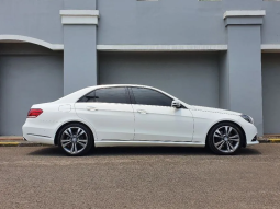 2014 Mercedes-Benz E250 2.0 Avantgarde Sedan (W212) ODO 53RB – PAJAK OKTOBER 2025 – GANJIL full